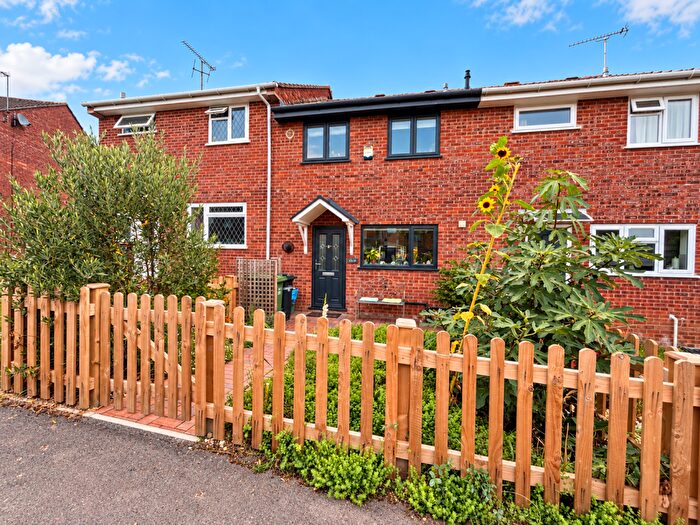 3 Bedroom Terraced House For Sale In Bedford Road, Yeovil, BA21