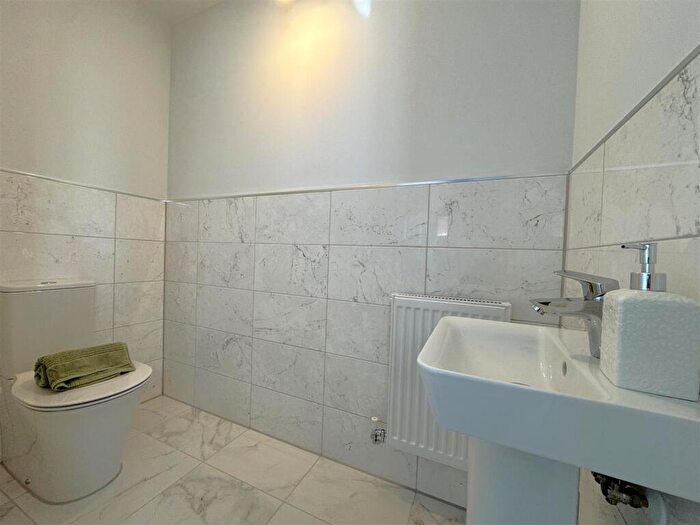 4 Bedroom Detached House For Sale In Grace Green, Chesil Reach, Chickerell, DT3