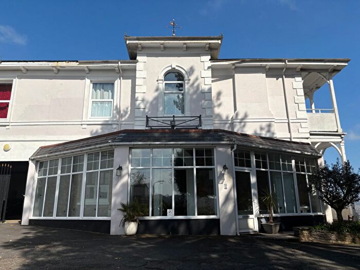 1 Bedroom Flat To Rent In College Road, Newton Abbot, TQ12