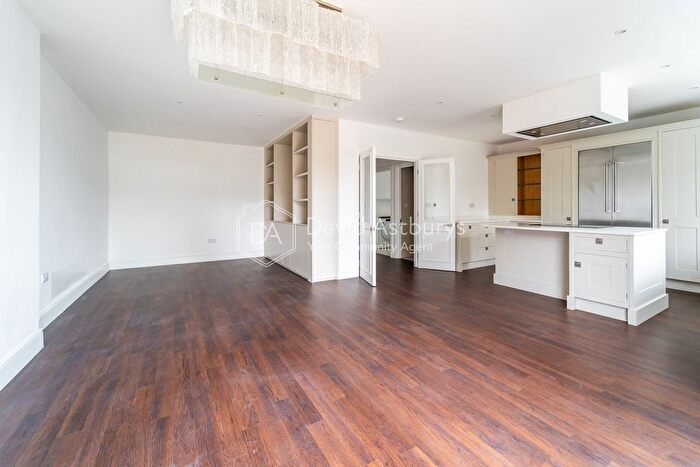 4 Bedroom Detached House To Rent In Old Park Ridings, Grange Park, London, N21