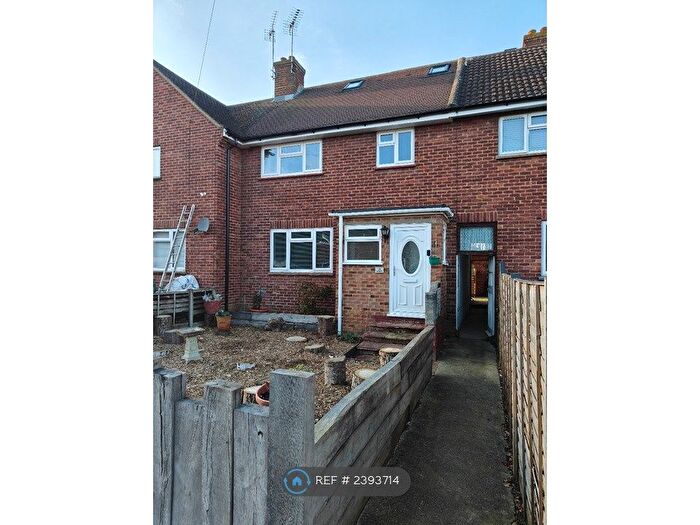 4 Bedroom Terraced House To Rent In Huntingfield Way, Egham, TW20