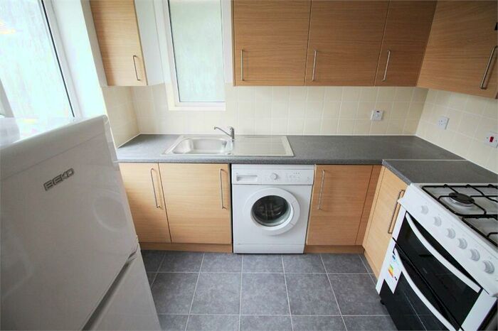 2 Bedroom Flat To Rent In Preston Hill, Harrow, HA3