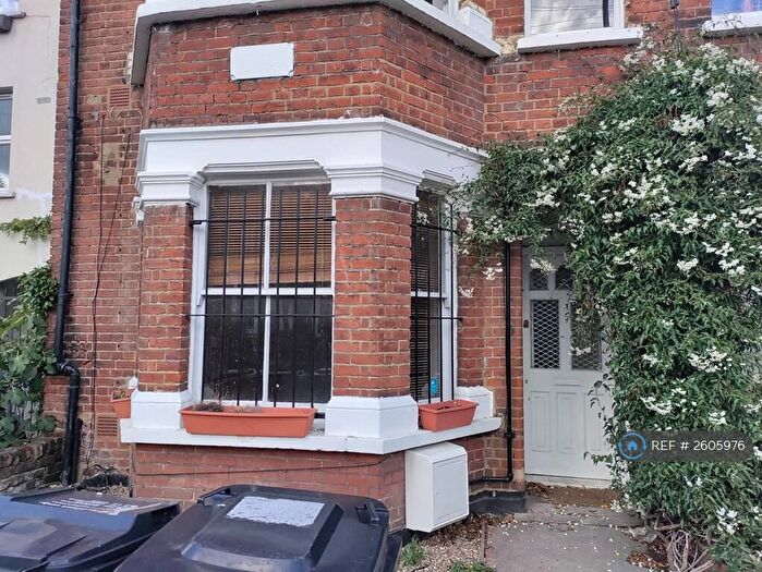 2 Bedroom Flat To Rent In Englefield Road, London, N1
