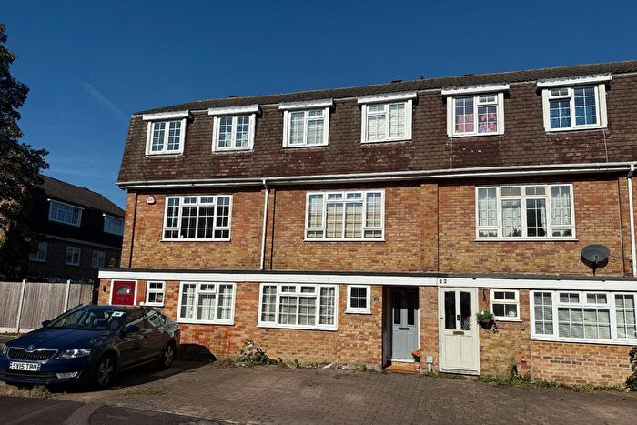 4 Bedroom Town House For Sale In Wingway, Brentwood, CM14