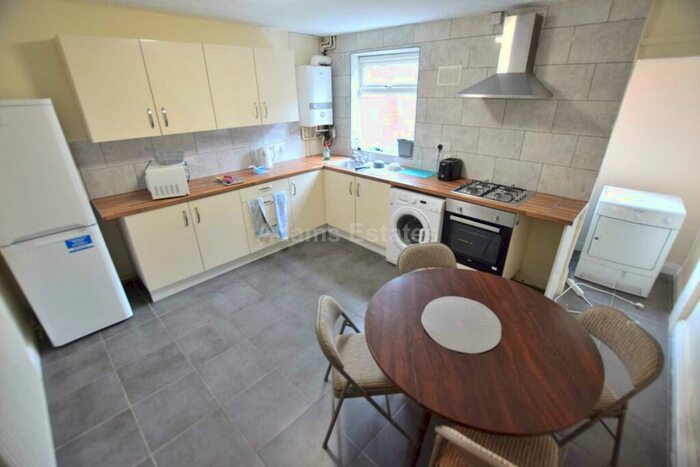 4 Bedroom Terraced House To Rent In Addington Road, Reading, RG1