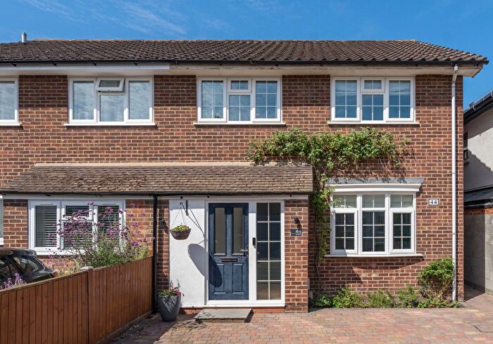 3 Bedroom Detached House For Sale In Mill Street, Kingston Upon Thames, KT1