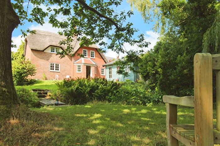 3 Bedroom Detached House For Sale In New Mill, Pewsey, SN9