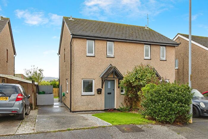 2 Bedroom Semi-Detached House For Sale In Kernow Close, Bodmin, Cornwall, PL31