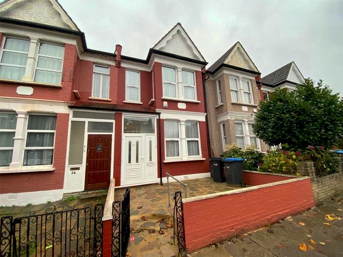 4 Bedroom Terraced House To Rent In Warwick Road, London, N11