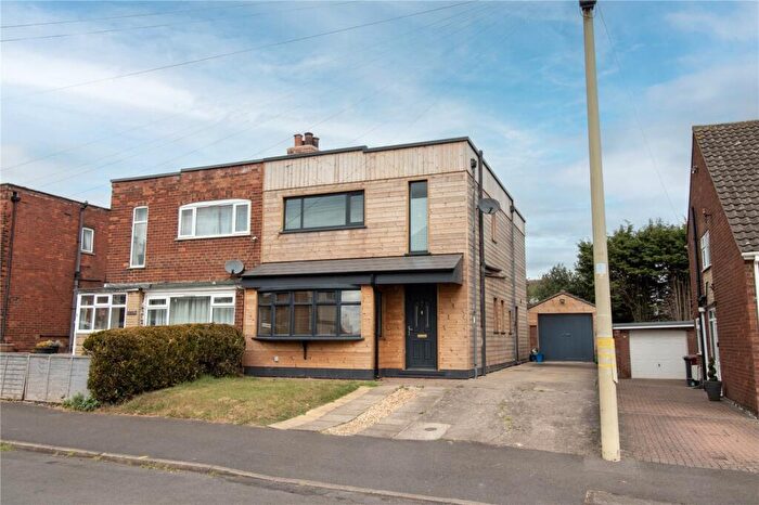 3 Bedroom Semi-Detached House For Sale In Endcliffe Avenue, Yaddlethorpe, Scunthorpe, DN17