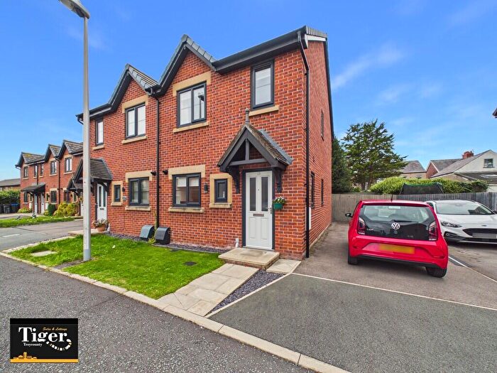 2 Bedroom Semi Detached House For Sale In Highfield Gardens, Blackpool, FY4