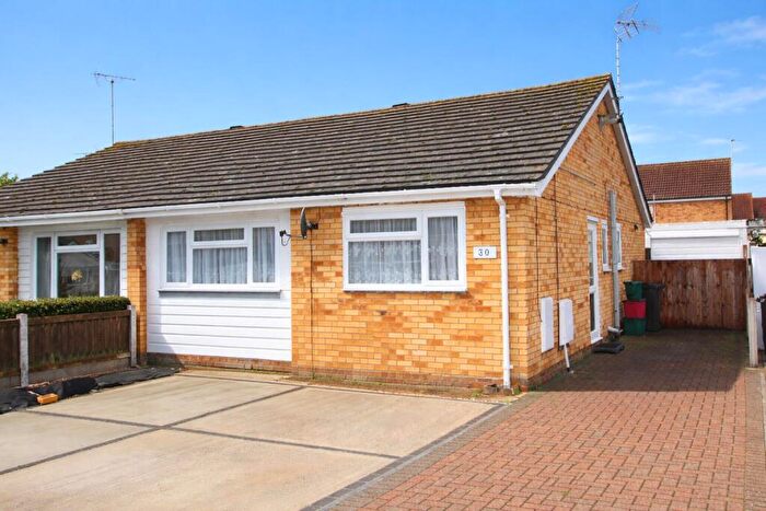 2 Bedroom Bungalow For Sale In St Helens Avenue, CO15