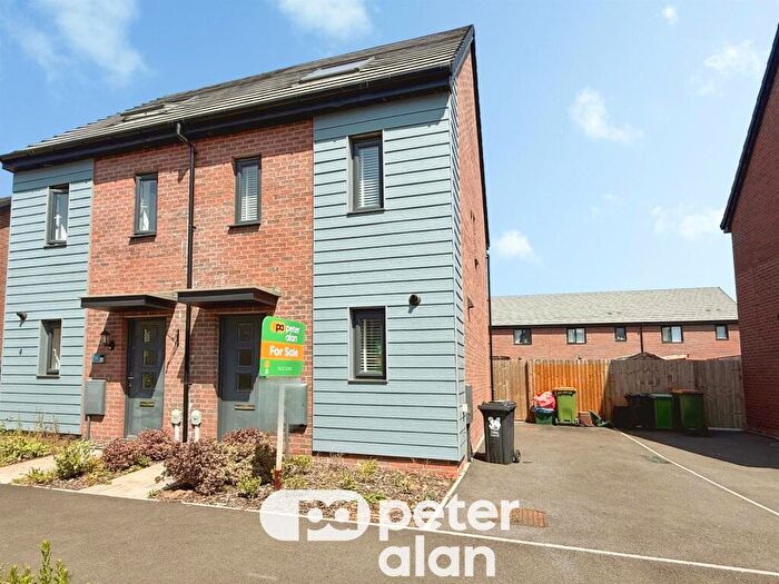 3 Bedroom Semi-Detached House For Sale In Oxleaze Reen Road, Newport, NP19