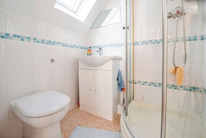 2 Bedroom Bungalow For Sale In Lonsdale Gardens, Providence Hill, Bursledon, Southampton, SO31