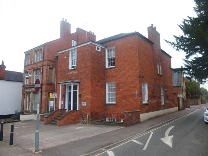 2 Bedroom Apartment To Rent In South Bar Street, Banbury, OX16