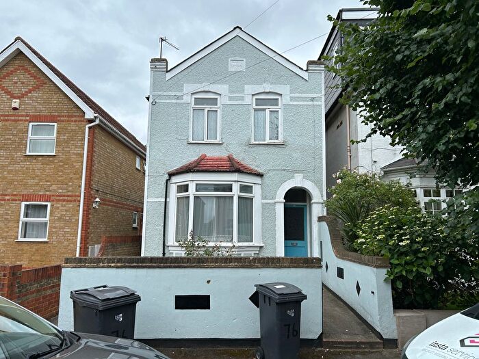 Studio To Rent In Worthington Road, Surbiton, KT6