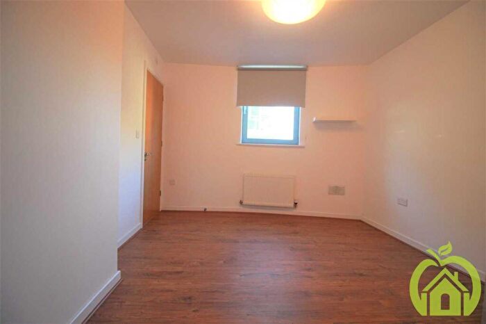2 Bedroom Apartment To Rent In Maxim Tower, Romford, RM1