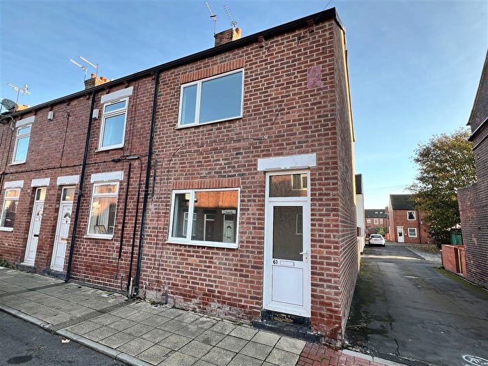 2 Bedroom Terraced House To Rent In Grafton Street, Castleford, WF10