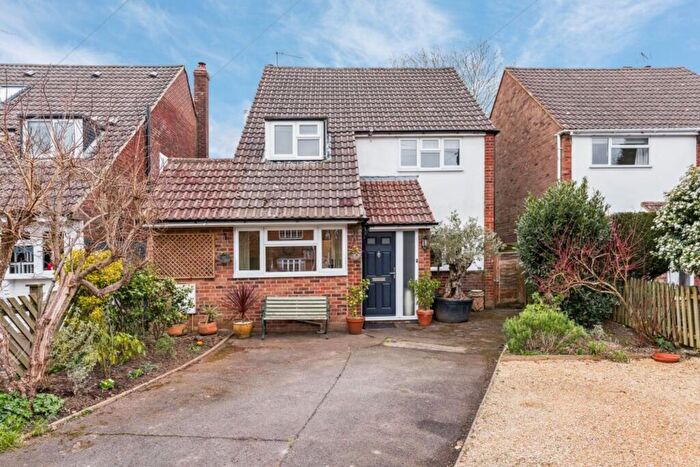 3 Bedroom Detached House For Sale In Clarendon Road, Prestwood, HP16