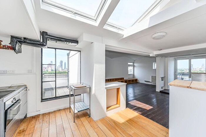 1 Bedroom Flat To Rent In Brandon Estate, Oval, London, SE17