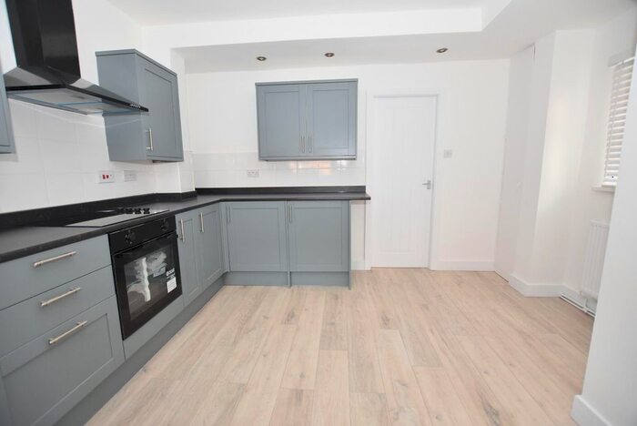 2 Bedroom End Of Terrace House To Rent In Hipper Street West, Brampton, Chesterfield, S40