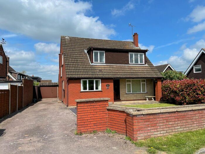 3 Bedroom Property To Rent In Pebblemoor, Edlesborough, Dunstable, LU6