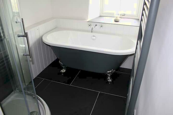 2 Bedroom Detached House For Sale In Pengroeslon Fawr, Nr Llangwnadl, LL53