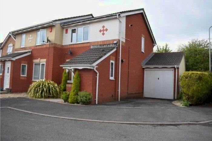 2 Bedroom Property To Rent In Megan Close, Swansea, SA4