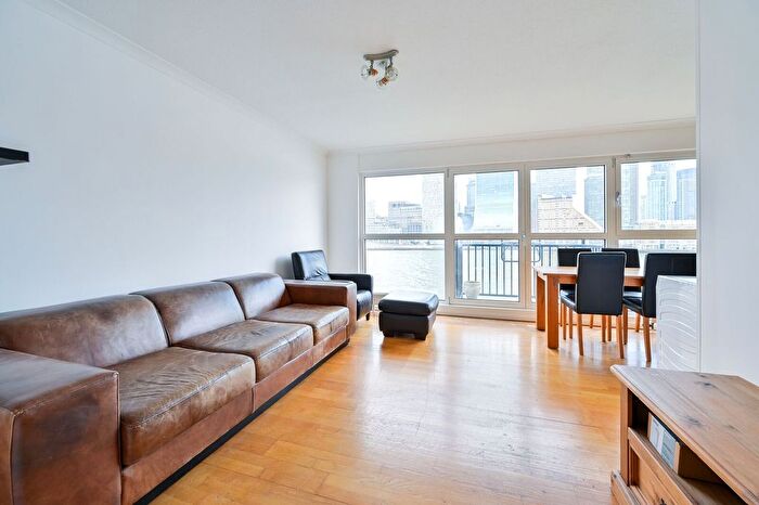 2 Bedroom Flat To Rent In Rotherhithe Street, Canada Water, London, SE16