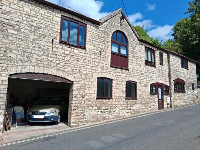 3 Bedroom Semi Detached House For Sale In Bath Old Road, Radstock, BA3
