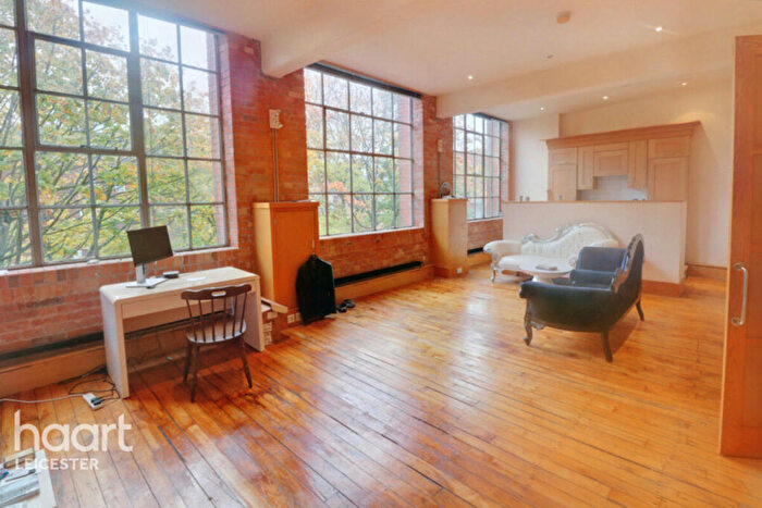 1 Bedroom Apartment For Sale In Wellington Street, Leicester, LE1