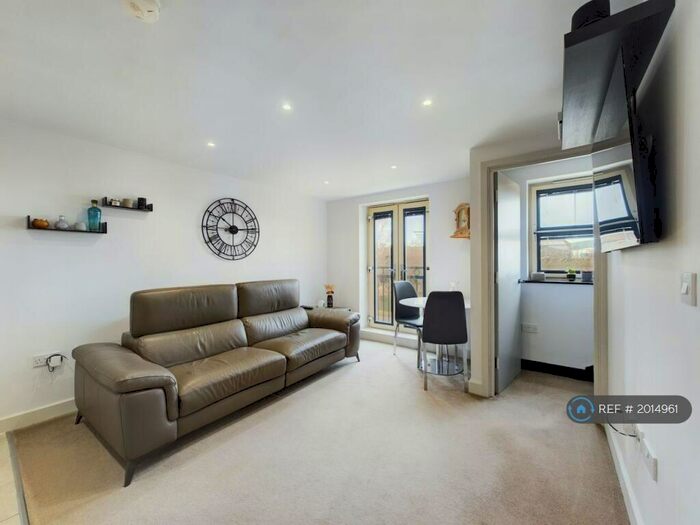 2 Bedroom Terraced House To Rent In Holts Crest Way, Leeds, LS12