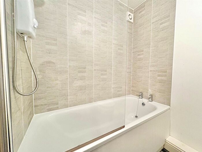 1 Bedroom Flat For Sale In Padiham Close, Leigh, WN7