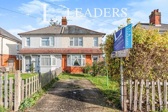 3 Bedroom Flat To Rent In Alder Road, SO16