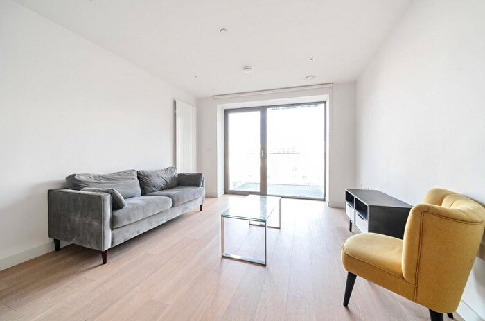 2 Bedroom Apartment To Rent In Clipper Street, London, E16
