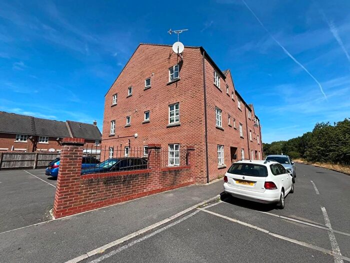 2 Bedroom Flat To Rent In Massingham Park, Taunton, TA2