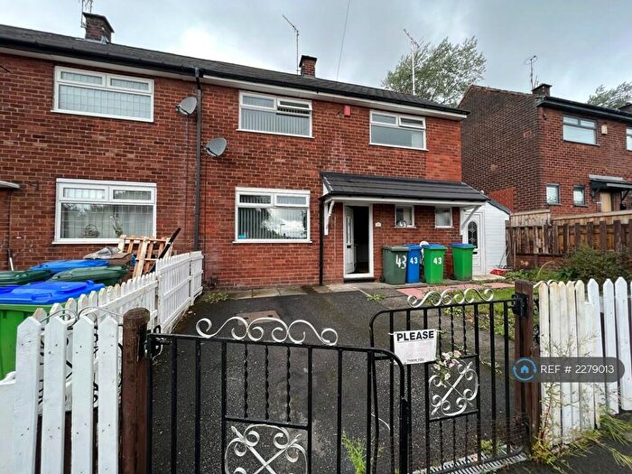 2 Bedroom Semi-Detached House To Rent In Torres Close, Manchester, M24