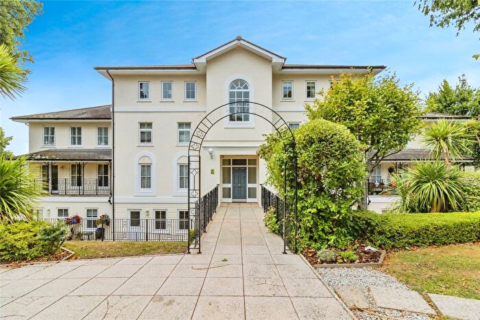1 Bedroom Flat For Sale In St. Marychurch Road, Torquay, Devon, TQ1