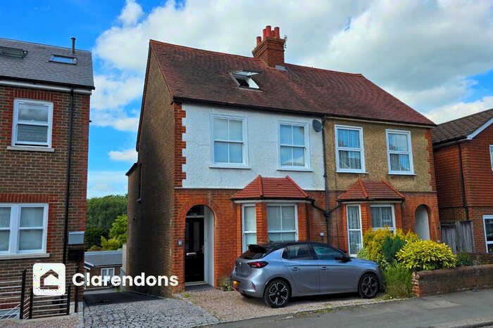 4 Bedroom Town House To Rent In West Road, Reigate, RH2