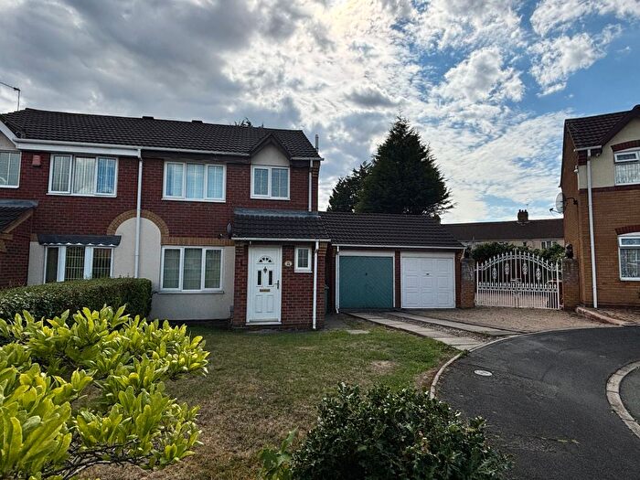 3 Bedroom Property To Rent In Derwent Close, Willenhall, WV13
