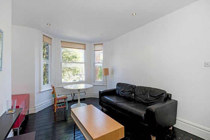 2 Bedroom Flat To Rent In Lambert Road, London, SW2