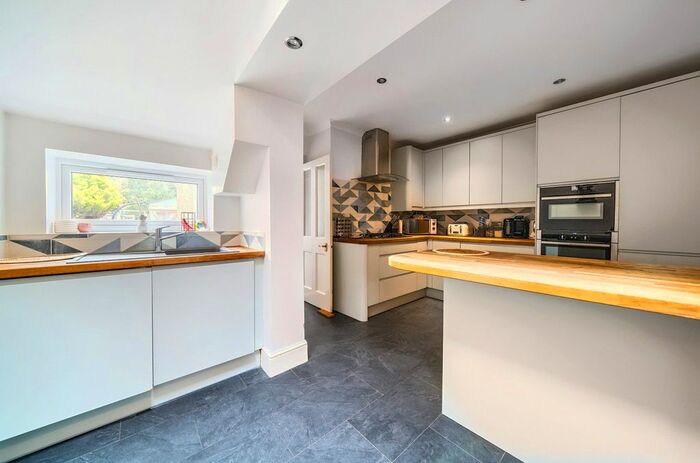 3 Bedroom Terraced House For Sale In Kent Road, Old Town, Swindon, Wiltshire, SN1