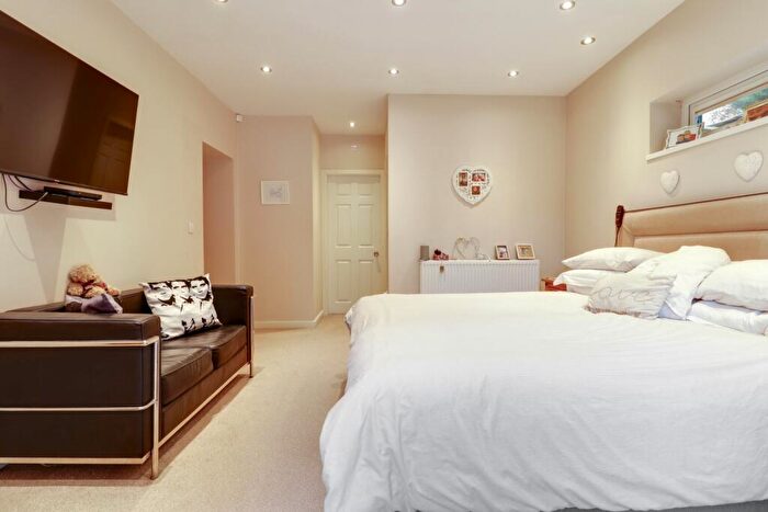 4 Bedroom Detached House For Sale In Back Thornhill Road, Longwood, Huddersfield, West Yorkshire, HD3