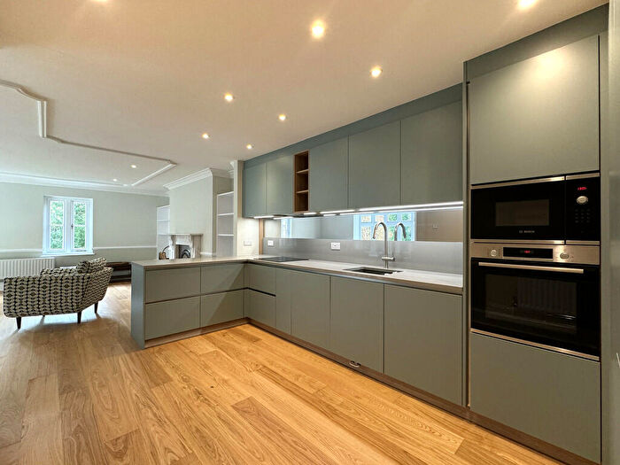 2 Bedroom Apartment To Rent In London Road, Dorking, RH5