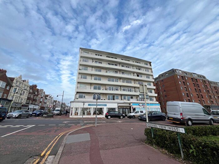 2 Bedroom Flat To Rent In Dalmore Court, Bexhill On Sea, TN40