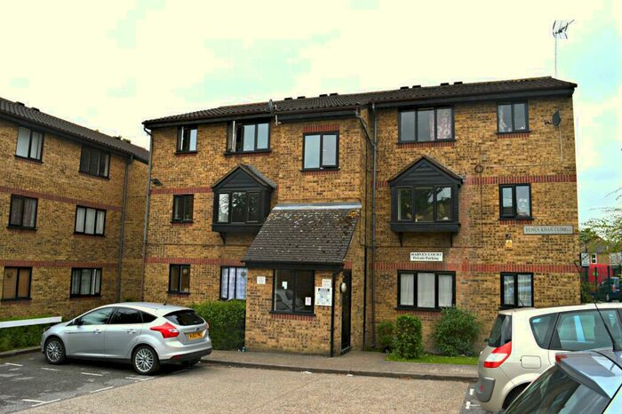 Flat To Rent In Harvey Court, E17