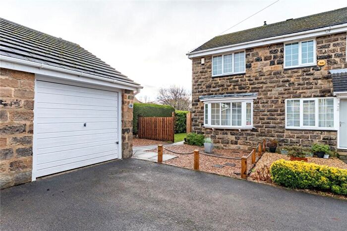 2 Bedroom End Of Terrace House For Sale In Lea Mill Park Drive, Yeadon, LS19