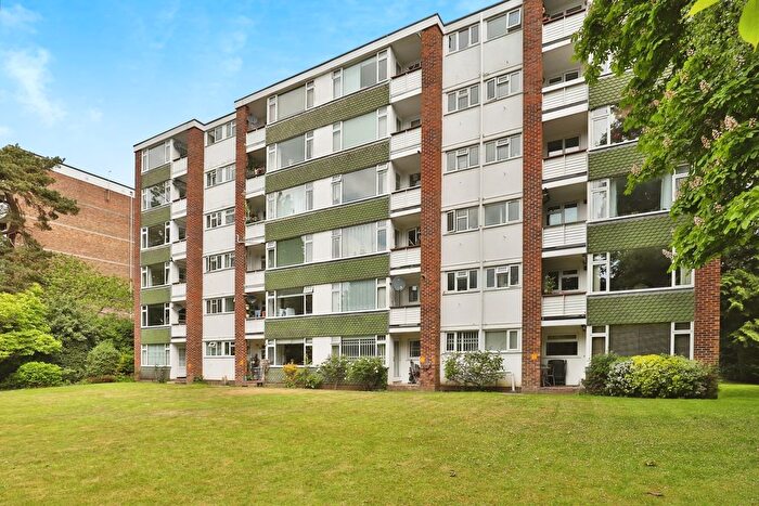 2 Bedroom Property To Rent In Lindsay Road, Poole, BH13