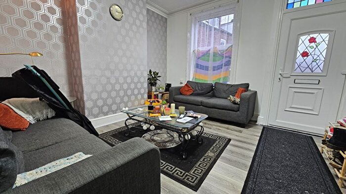 3 Bedroom Semi-Detached House To Rent In Royal Park Road, Leeds, LS6