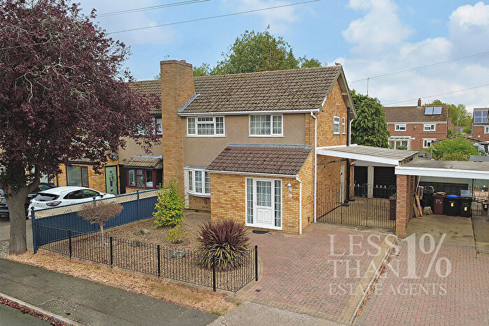 3 Bedroom Semi-Detached House For Sale In Kenilworth Close -, NN5